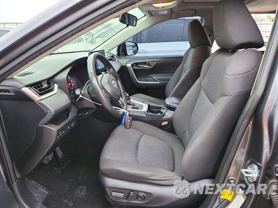 Zdjęcie 7 z 14 samochodu: 2019 TOYOTA RAV4 XLE VIN:JTMP1RFV5KD036801 - miniatura