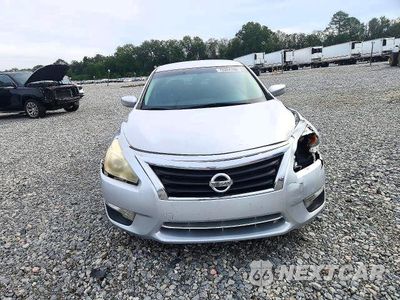 Piąte zdjęcie samochodu w środku: 2015 NISSAN ALTIMA 2.5 S VIN:1N4AL3AP6FC206669 - miniatura