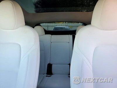 Zdjęcie 10 z 13 samochodu: 2023 TESLA MODEL Y VIN:7SAYGDEE6PF873745 - miniatura