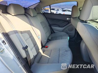 Zdjęcie 10 z 13 samochodu: 2015 KIA FORTE LX VIN:KNAFK4A65F5296303 - miniatura