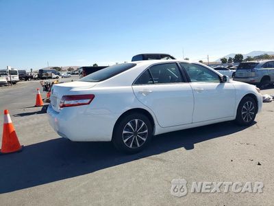 Trzecie zdjęcie samochodu z tyłu: 2011 TOYOTA CAMRY LE VIN:JTNBF3EK7B3011898 - miniatura