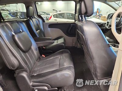 Zdjęcie 11 z 13 samochodu: 2016 CHRYSLER TOWN AND COUNTRY VIN:2C4RC1CG2GR104762 - miniatura