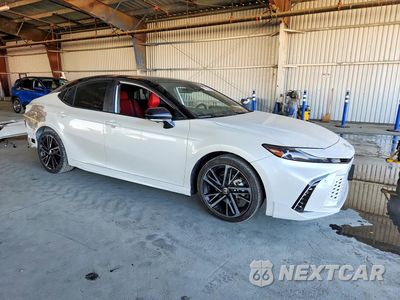 Czwarte zdjęcie samochodu z boku: 2025 TOYOTA CAMRY XSE VIN:4T1DAACK0SU163482 - miniatura