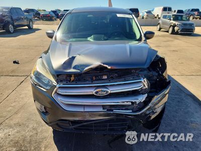 Piąte zdjęcie samochodu w środku: 2019 FORD ESCAPE SE VIN:1FMCU0GD6KUA44179 - miniatura