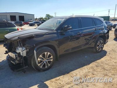2022 TOYOTA HIGHLANDER XLE 5TDGZRAH9NS143322 - główne zdjęcie licytacji z USA - miniatura