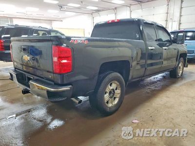 Trzecie zdjęcie samochodu z tyłu: 2018 CHEVROLET SILVERADO K1500 LT VIN:1GCVKREH0JZ217595 - miniatura