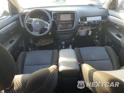 Zdjęcie 8 z 13 samochodu: 2018 MITSUBISHI OUTLANDER ES VIN:JA4AD2A34JZ041140 - miniatura