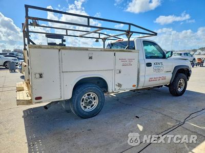 Trzecie zdjęcie samochodu z tyłu: 2006 CHEVROLET SILVERADO C2500 HEAVY DUTY VIN:1GBHC24U16E236286 - miniatura