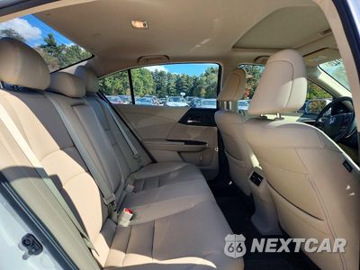 Zdjęcie 10 z 13 samochodu: 2017 HONDA ACCORD TOURING VIN:1HGCR3F96HA021906 - miniatura
