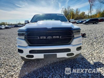 Piąte zdjęcie samochodu w środku: 2020 RAM 1500 LARAMIE VIN:1C6SRFRT8LN171477 - miniatura