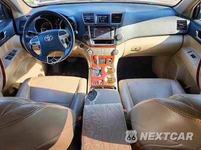 Zdjęcie 8 z 13 samochodu: 2013 TOYOTA HIGHLANDER LIMITED VIN:5TDYK3EH8DS095424 - miniatura