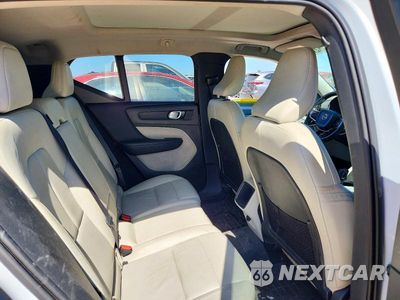 Zdjęcie 10 z 13 samochodu: 2020 VOLVO XC40 T5 MOMENTUM VIN:YV4162UK8L2287538 - miniatura