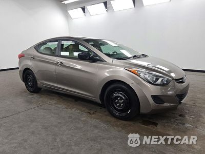 Czwarte zdjęcie samochodu z boku: 2012 HYUNDAI ELANTRA GLS VIN:5NPDH4AE4CH112352 - miniatura