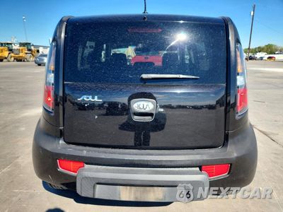 Zdjęcie 6 z 13 samochodu: 2010 KIA SOUL + VIN:KNDJT2A20A7179933 - miniatura