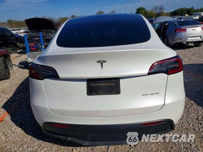 Zdjęcie 6 z 12 samochodu: 2024 TESLA MODEL Y VIN:7SAYGDEE2RF194770 - miniatura
