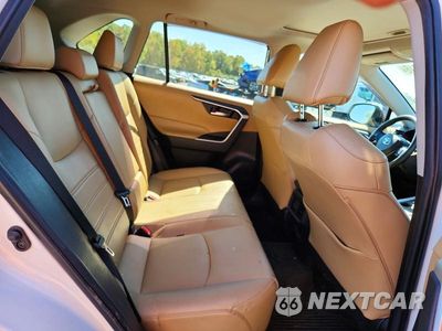 Zdjęcie 11 z 13 samochodu: 2021 TOYOTA RAV4 XLE PREMIUM VIN:2T3A1RFV3MW147567 - miniatura