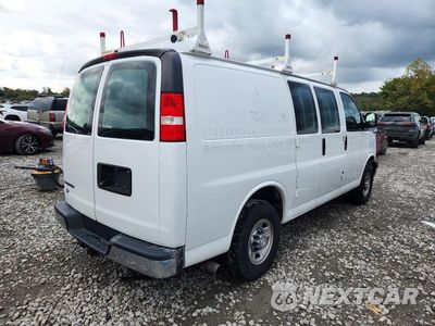 Trzecie zdjęcie samochodu z tyłu: 2021 CHEVROLET EXPRESS G3500 VIN:1GCZGGF75M1145521 - miniatura
