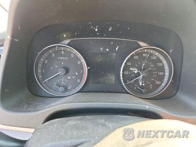 Zdjęcie 9 z 12 samochodu: 2017 HYUNDAI ELANTRA LIMITED VIN:5NPD84LF9HH062674 - miniatura