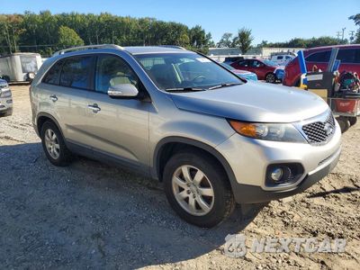 Czwarte zdjęcie samochodu z boku: 2013 KIA SORENTO LX VIN:5XYKT3A65DG418297 - miniatura