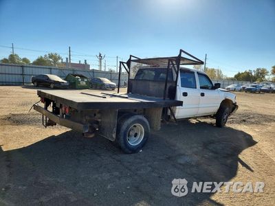 Trzecie zdjęcie samochodu z tyłu: 2001 GMC NEW SIERRA K3500 VIN:1GTJK33G61F151089 - miniatura