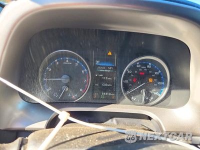 Zdjęcie 9 z 13 samochodu: 2017 TOYOTA RAV4 XLE VIN:JTMRFREV7HD215958 - miniatura