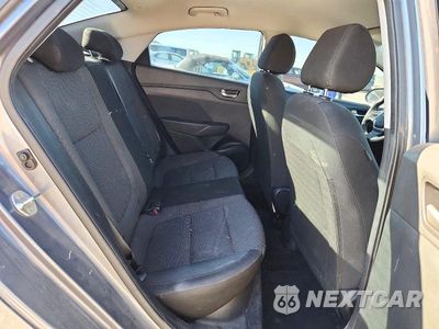 Zdjęcie 10 z 13 samochodu: 2019 HYUNDAI ACCENT SE VIN:3KPC24A33KE041725 - miniatura
