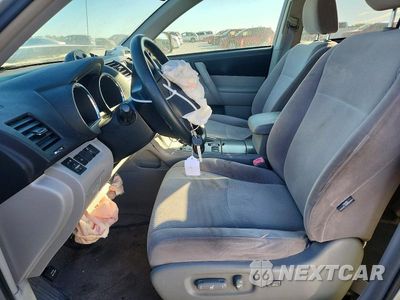 Zdjęcie 7 z 13 samochodu: 2008 TOYOTA HIGHLANDER BASE VIN:JTEES41A882099001 - miniatura