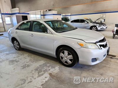 Czwarte zdjęcie samochodu z boku: 2010 TOYOTA CAMRY LE VIN:4T1BF3EK6AU549307 - miniatura
