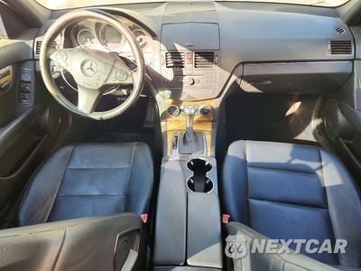 Zdjęcie 8 z 12 samochodu: 2009 MERCEDES-BENZ C 350 VIN:WDDGF56X99R050795 - miniatura
