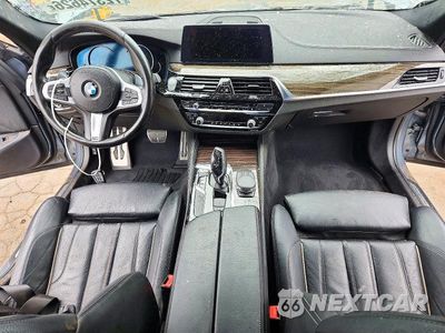 Zdjęcie 8 z 13 samochodu: 2018 BMW 540 I VIN:WBAJE5C50JWA95944 - miniatura