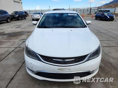 Piąte zdjęcie samochodu w środku: 2015 CHRYSLER 200 LIMITED VIN:1C3CCCABXFN605259 - miniatura