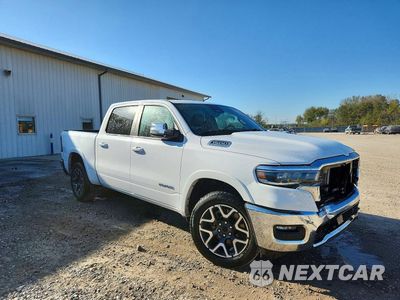 Czwarte zdjęcie samochodu z boku: 2026 RAM 1500 LARAMIE VIN:1C6SRFJP4TN369732 - miniatura