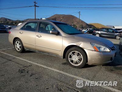 Czwarte zdjęcie samochodu z boku: 2004 HONDA ACCORD LX VIN:1HGCM66344A054313 - miniatura