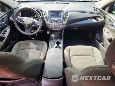 Zdjęcie 8 z 12 samochodu: 2017 CHEVROLET MALIBU LS VIN:1G1ZB5ST3HF114890 - miniatura
