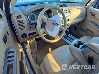 Zdjęcie 8 z 13 samochodu: 2008 FORD ESCAPE XLT VIN:1FMCU931X8KC90821 - miniatura
