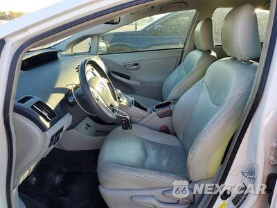 Zdjęcie 7 z 12 samochodu: 2014 TOYOTA PRIUS TWO VIN:JTDKN3DU3E1736425 - miniatura