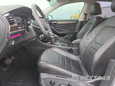 Zdjęcie 7 z 12 samochodu: 2021 VOLKSWAGEN JETTA SEL PREMIUM VIN:3VWG57BU0MM089108 - miniatura
