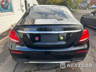 Piąte zdjęcie samochodu w środku: 2018 MERCEDES-BENZ E 43 4MATIC AMG VIN:WDDZF6EB8JA487016 - miniatura