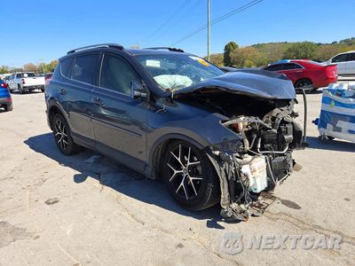 Czwarte zdjęcie samochodu z boku: 2017 TOYOTA RAV4 SE VIN:JTMJFREV8HJ123546 - miniatura