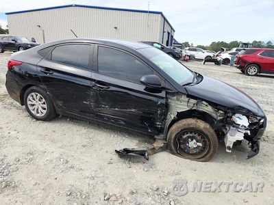 Czwarte zdjęcie samochodu z boku: 2021 HYUNDAI ACCENT SE VIN:3KPC24A67ME137533 - miniatura