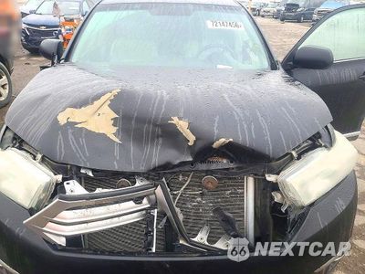 Zdjęcie 12 z 13 samochodu: 2013 TOYOTA HIGHLANDER SE VIN:5TDBK3EH8DS206169 - miniatura