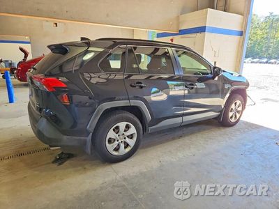 Trzecie zdjęcie samochodu z tyłu: 2019 TOYOTA RAV4 LE VIN:JTMF1RFV9KJ020033 - miniatura