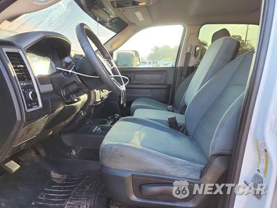 Zdjęcie 7 z 12 samochodu: 2018 RAM 2500 ST VIN:3C6UR5CLXJG403739 - miniatura