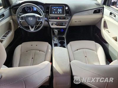 Zdjęcie 8 z 12 samochodu: 2018 HYUNDAI SONATA SE VIN:5NPE24AF2JH720513 - miniatura