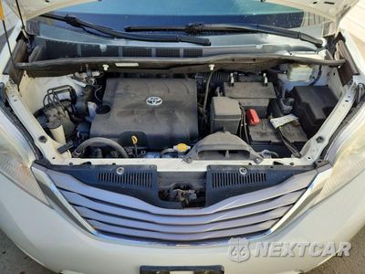 Zdjęcie 12 z 14 samochodu: 2015 TOYOTA SIENNA XLE 8-PASSENGER VIN:5TDYK3DCXFS627684 - miniatura
