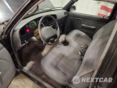 Zdjęcie 8 z 12 samochodu: 1992 TOYOTA PICKUP DELUXE VIN:JT4RN01P3N0030184 - miniatura