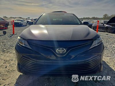 Piąte zdjęcie samochodu w środku: 2018 TOYOTA CAMRY LE VIN:JTNB11HK1J3043694 - miniatura
