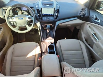 Zdjęcie 8 z 13 samochodu: 2016 FORD ESCAPE SE VIN:1FMCU0GX9GUB73065 - miniatura
