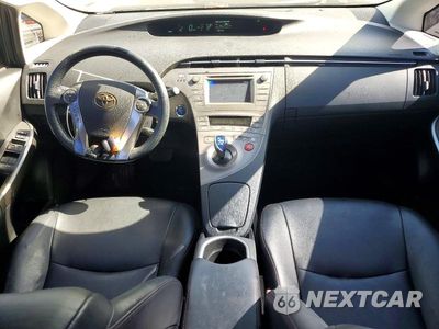 Zdjęcie 8 z 13 samochodu: 2013 TOYOTA PRIUS PERSONA SERIES SE VIN:JTDKN3DU9D5606608 - miniatura