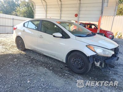Czwarte zdjęcie samochodu z boku: 2015 KIA FORTE LX VIN:KNAFK4A62F5409415 - miniatura
